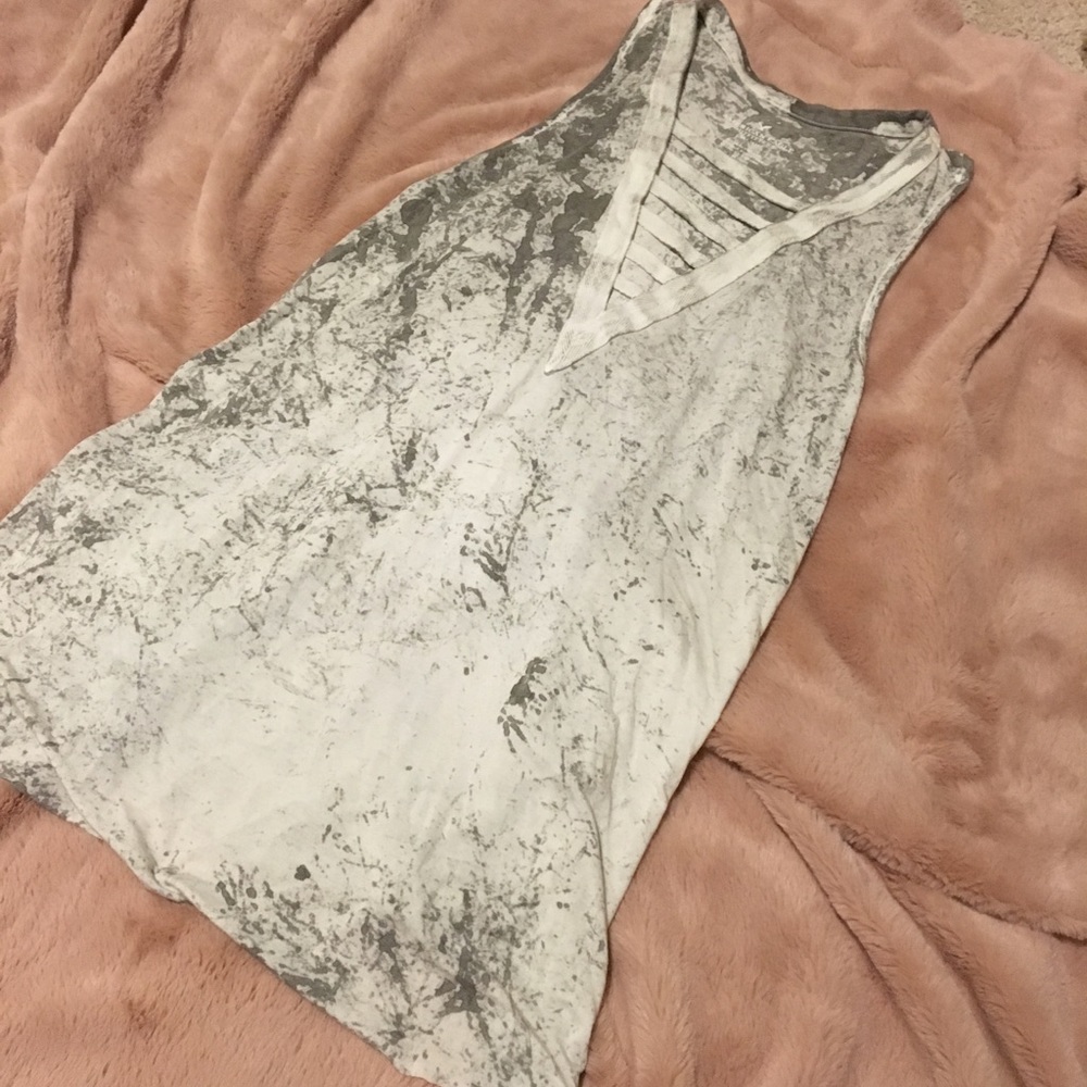 Grey and white acid wash tank